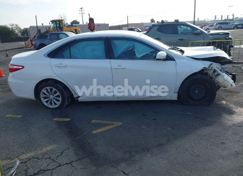 Photo 12 of 2016 Toyota Camry LE (VIN 4T4BF1FK9GR523978)