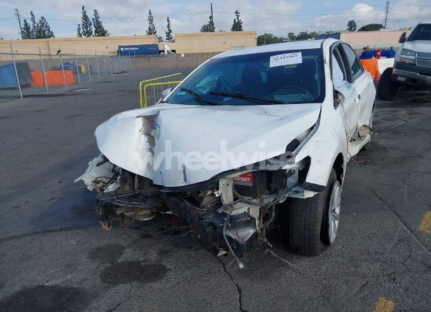 Photo 2 of 2016 Toyota Camry LE (VIN 4T4BF1FK9GR523978)