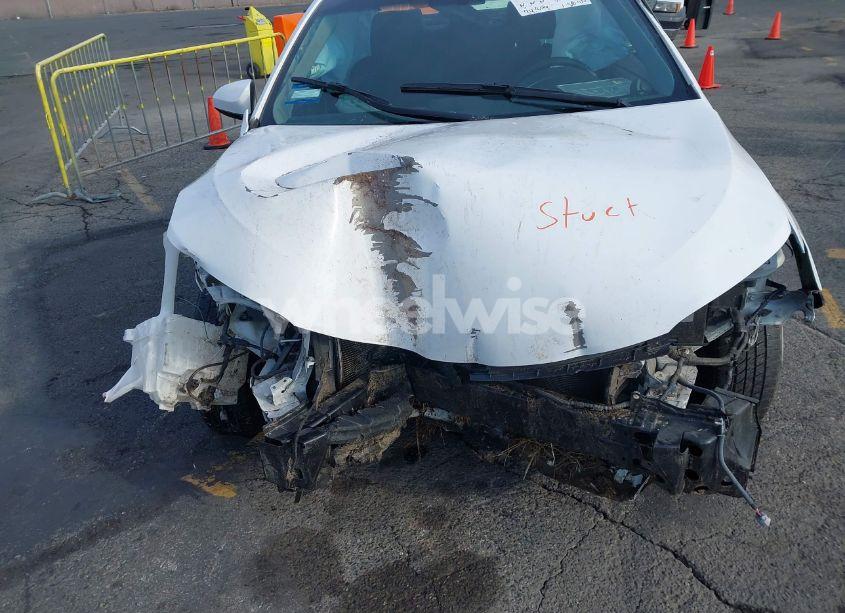 Photo 6 of 2016 Toyota Camry LE (VIN 4T4BF1FK9GR523978)