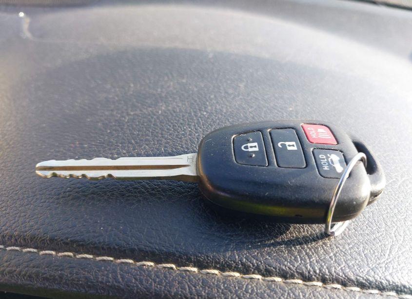 Photo 11 of 2016 Toyota Camry LE (VIN 4T4BF1FK9GR544751)