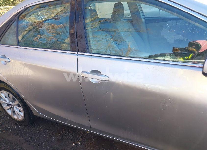 Photo 13 of 2016 Toyota Camry LE (VIN 4T4BF1FK9GR558844)