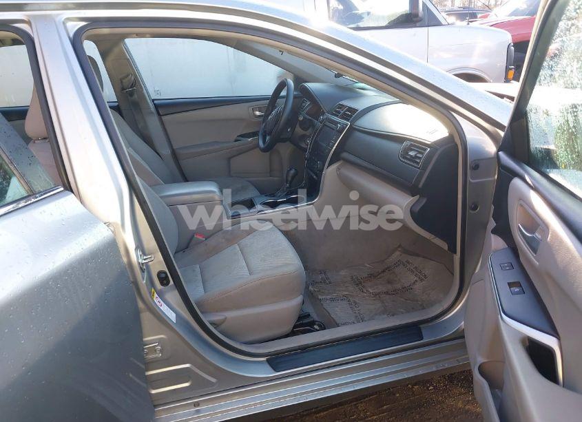 Photo 5 of 2016 Toyota Camry LE (VIN 4T4BF1FK9GR558844)