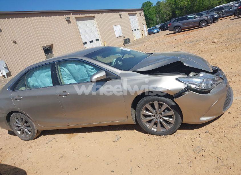 Photo 12 of 2016 Toyota Camry XLE (VIN 4T4BF1FK9GR565244)