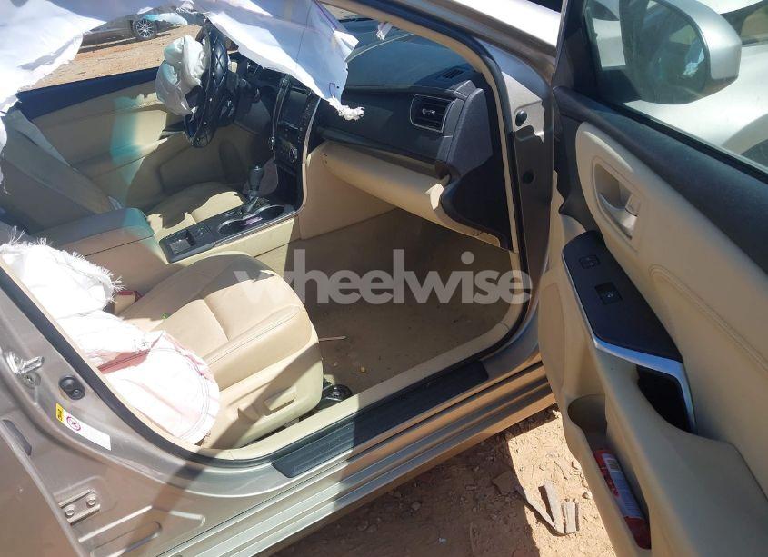 Photo 5 of 2016 Toyota Camry XLE (VIN 4T4BF1FK9GR565244)