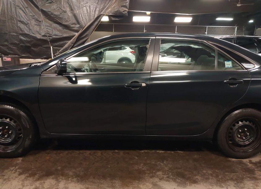 Photo 13 of 2016 Toyota Camry LE (VIN 4T4BF1FK9GR570895)