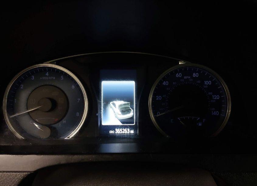 Photo 14 of 2016 Toyota Camry LE (VIN 4T4BF1FK9GR570895)