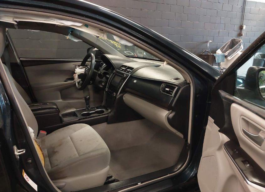 Photo 5 of 2016 Toyota Camry LE (VIN 4T4BF1FK9GR570895)