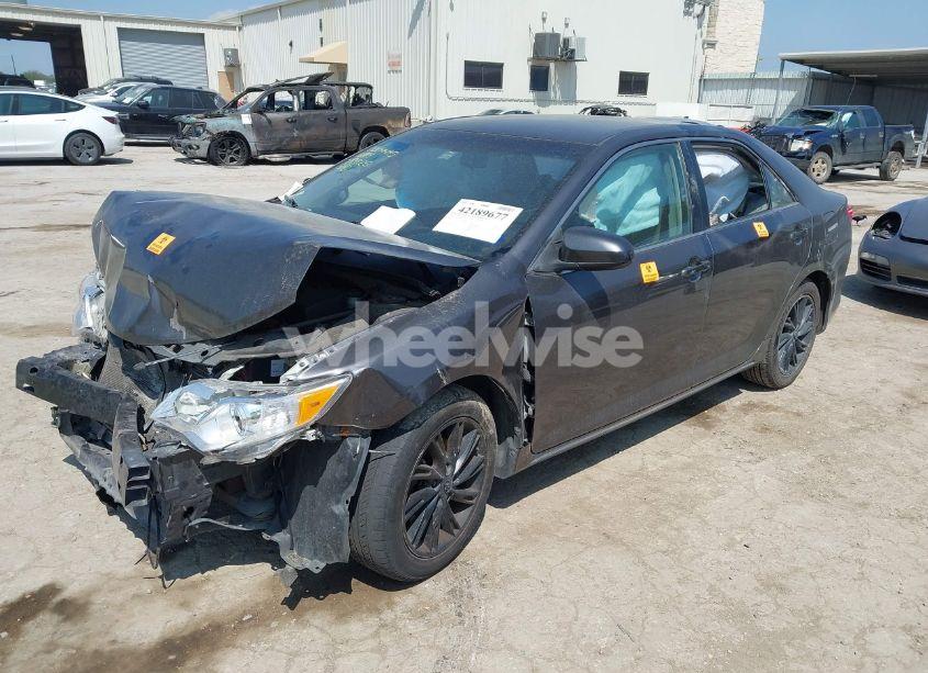 Photo 2 of 2012 Toyota Camry LE (VIN 4T4BF1FKXCR166918)