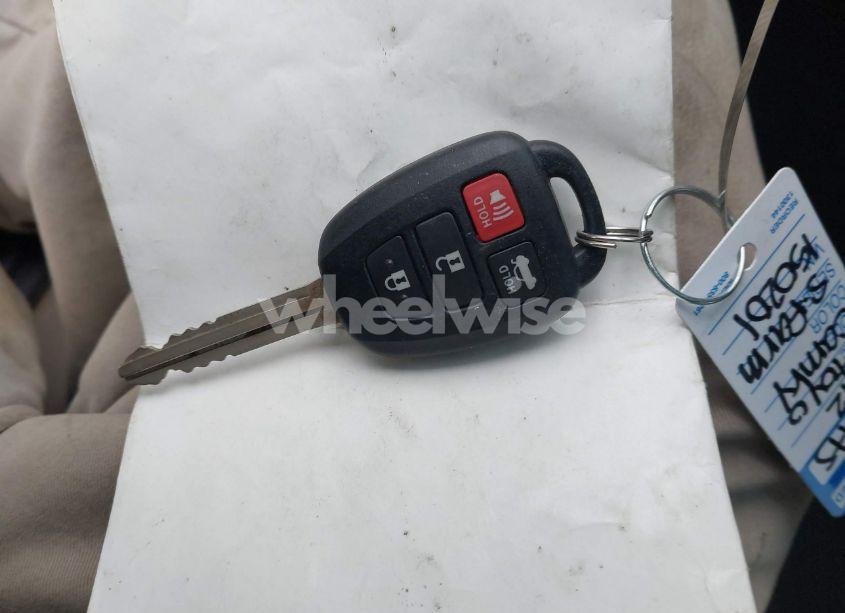 Photo 11 of 2012 Toyota Camry LE (VIN 4T4BF1FKXCR166949)