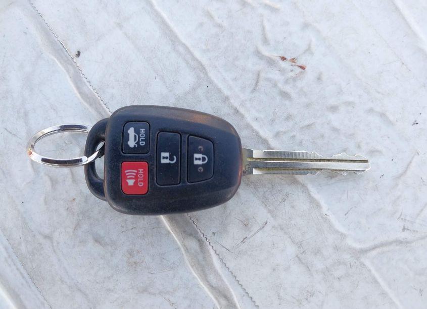 Photo 11 of 2012 Toyota Camry LE (VIN 4T4BF1FKXCR193360)