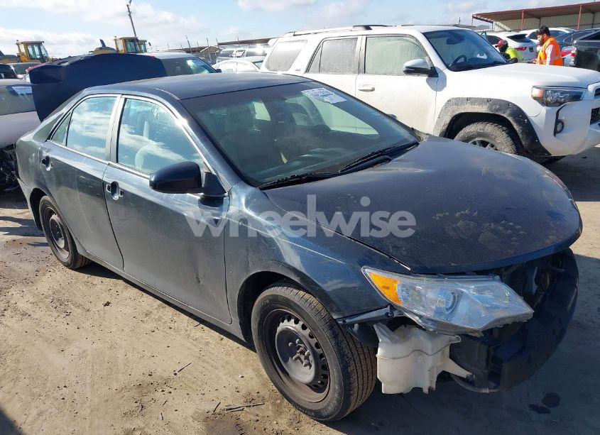 2012 Toyota Camry L (VIN 4T4BF1FKXCR212957) main photo
