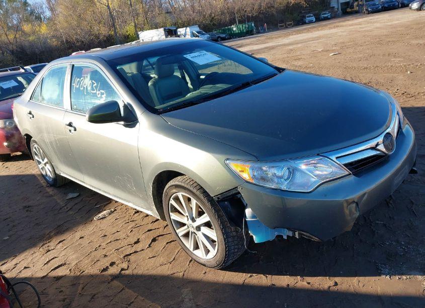 2012 Toyota Camry XLE (VIN 4T4BF1FKXCR218046) main photo