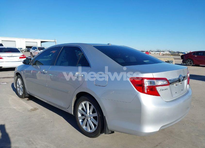 Photo 3 of 2012 Toyota Camry XLE (VIN 4T4BF1FKXCR232187)