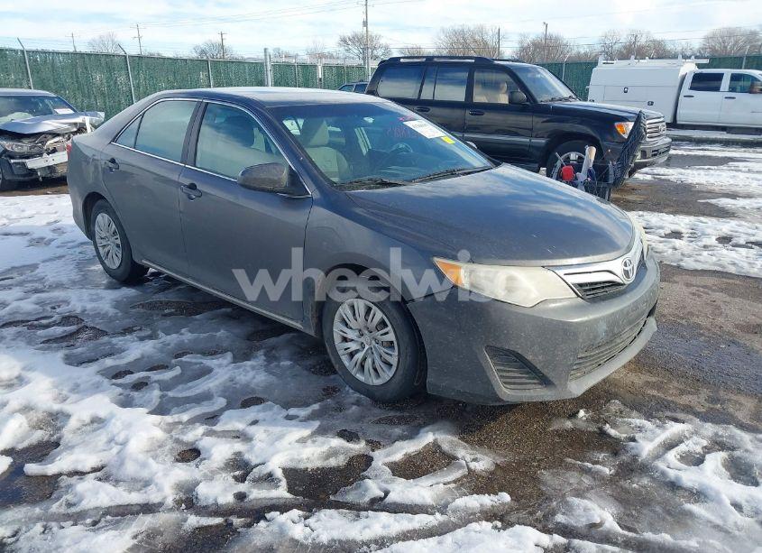 2012 Toyota Camry LE (VIN 4T4BF1FKXCR265139) main photo