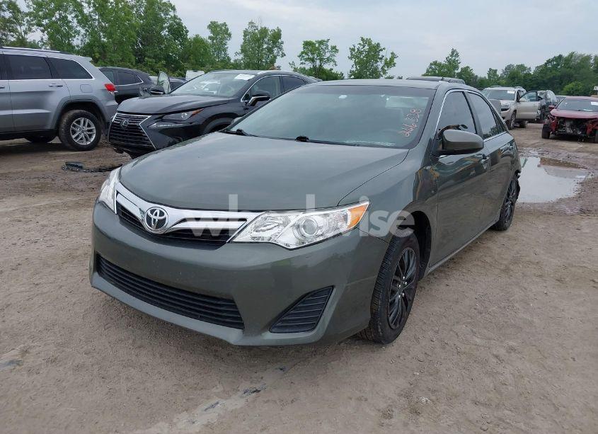 Photo 2 of 2012 Toyota Camry LE (VIN 4T4BF1FKXCR266338)