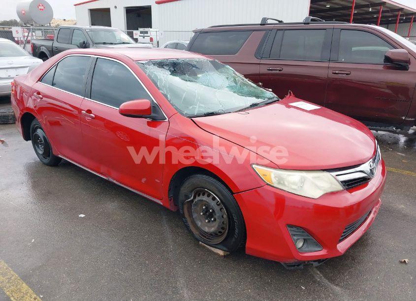2012 Toyota Camry LE (VIN 4T4BF1FKXCR271233) main photo
