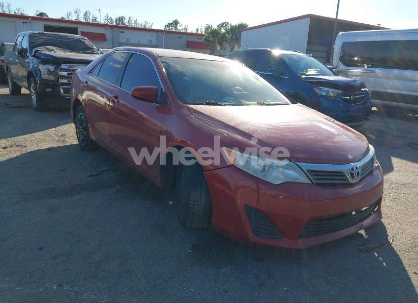 2013 Toyota Camry L (VIN 4T4BF1FKXDR284579) main photo