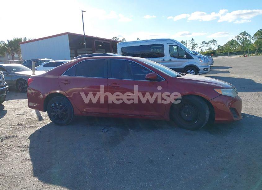 Photo 13 of 2013 Toyota Camry L (VIN 4T4BF1FKXDR284579)