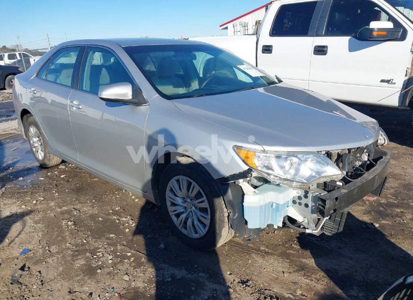 2013 Toyota Camry L/SE/LE/XLE (VIN 4T4BF1FKXDR290057) main photo