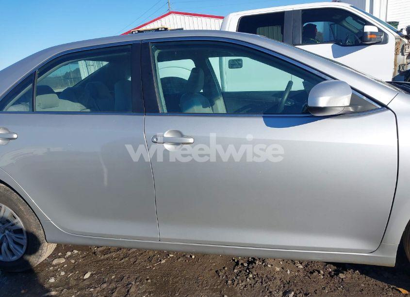 Photo 14 of 2013 Toyota Camry L/SE/LE/XLE (VIN 4T4BF1FKXDR290057)