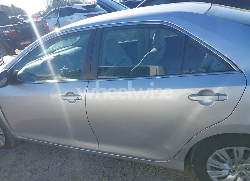 Photo 15 of 2013 Toyota Camry L/SE/LE/XLE (VIN 4T4BF1FKXDR290057)