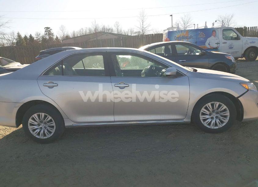 Photo 13 of 2013 Toyota Camry LE (VIN 4T4BF1FKXDR322599)