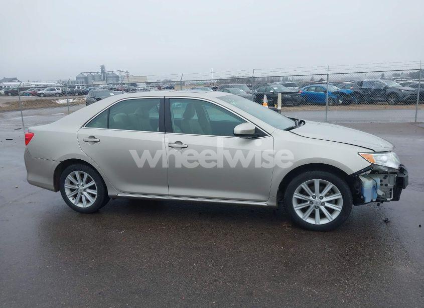 Photo 14 of 2013 Toyota Camry XLE (VIN 4T4BF1FKXDR333490)