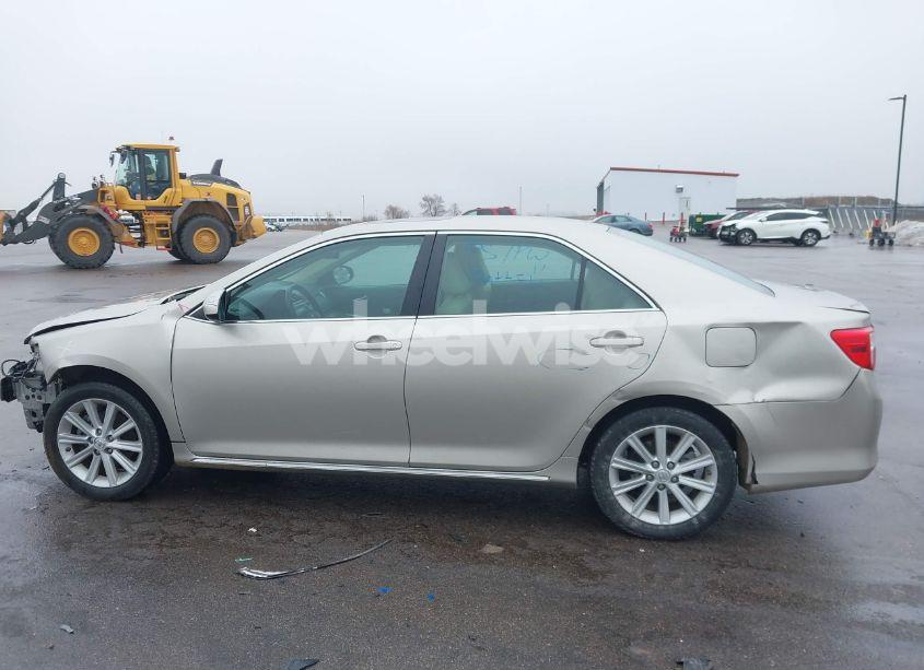 Photo 15 of 2013 Toyota Camry XLE (VIN 4T4BF1FKXDR333490)