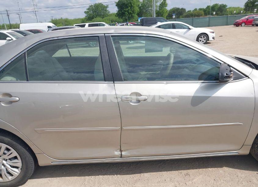 Photo 13 of 2014 Toyota Camry LE (VIN 4T4BF1FKXER345012)