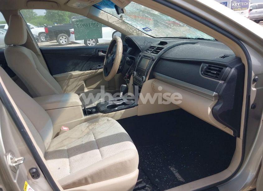 Photo 5 of 2014 Toyota Camry LE (VIN 4T4BF1FKXER345012)