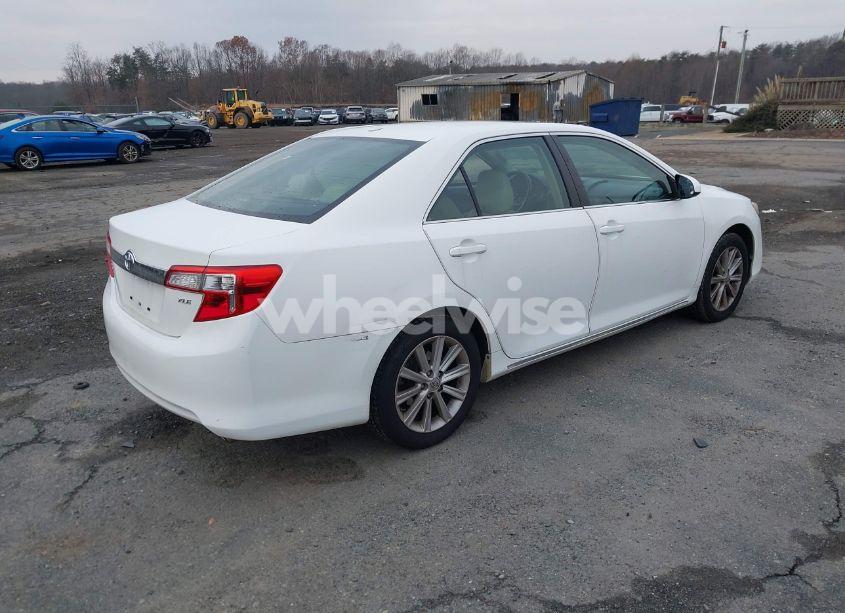 Photo 4 of 2014 Toyota Camry XLE (VIN 4T4BF1FKXER346001)