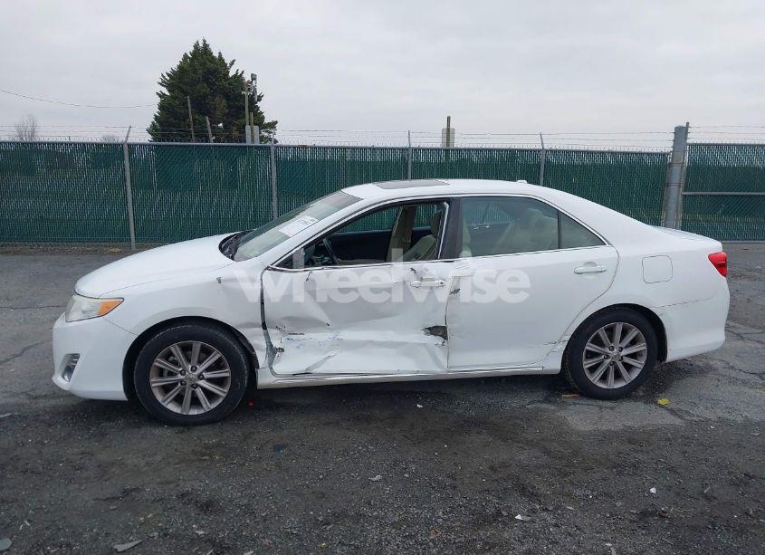 Photo 6 of 2014 Toyota Camry XLE (VIN 4T4BF1FKXER346001)