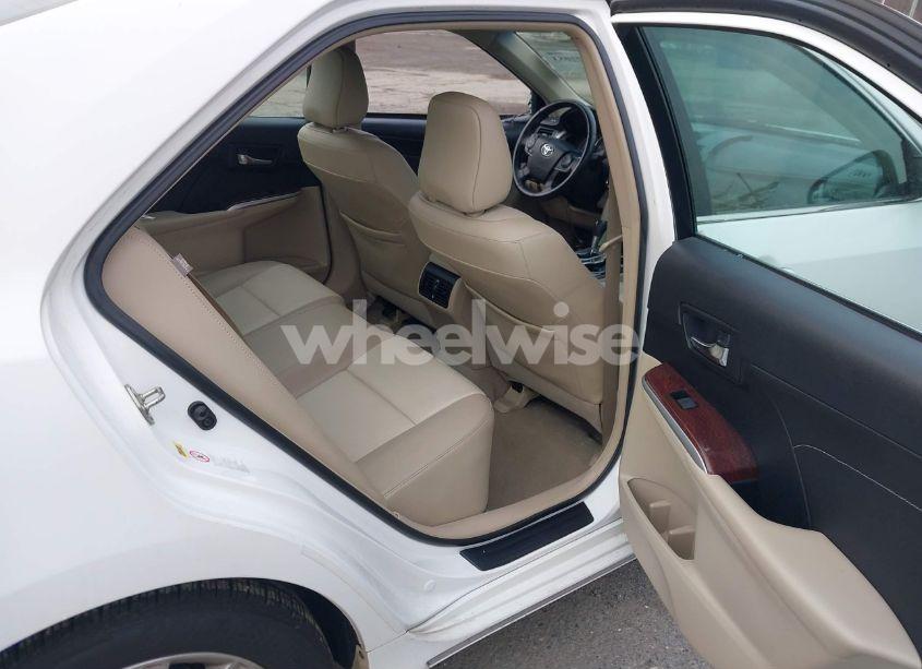 Photo 8 of 2014 Toyota Camry XLE (VIN 4T4BF1FKXER346001)