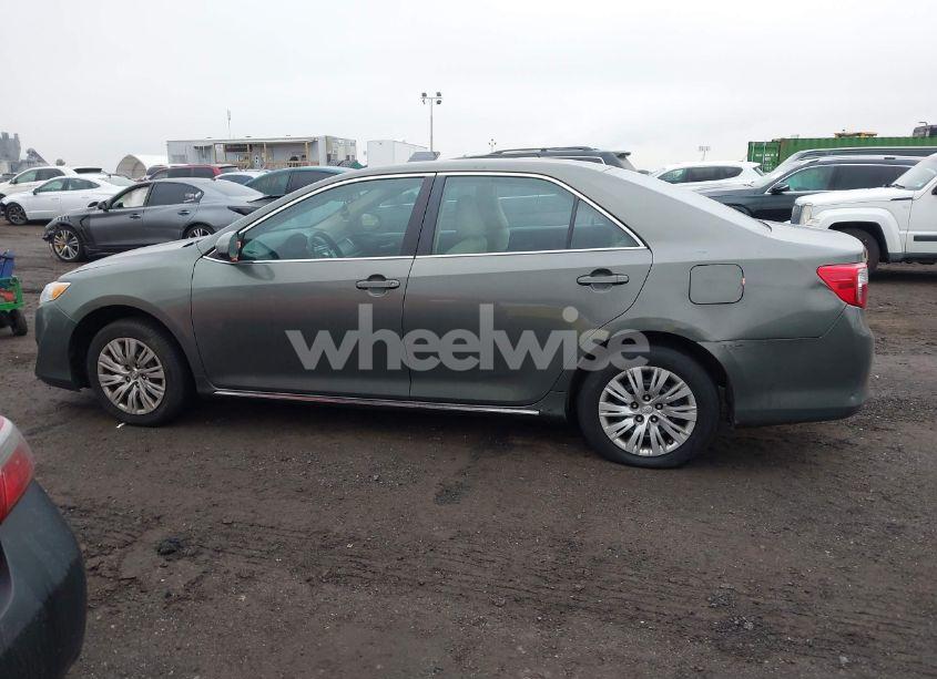 Photo 14 of 2014 Toyota Camry LE (VIN 4T4BF1FKXER346533)