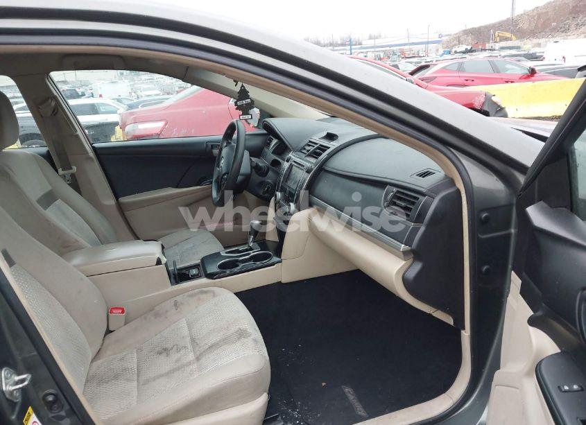 Photo 5 of 2014 Toyota Camry LE (VIN 4T4BF1FKXER346533)