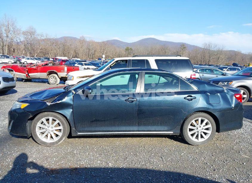 Photo 15 of 2014 Toyota Camry XLE (VIN 4T4BF1FKXER349223)