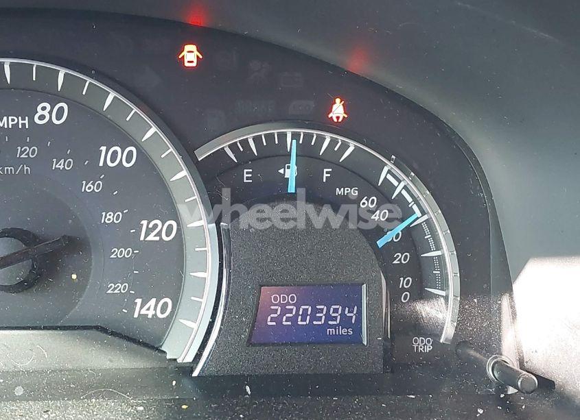 Photo 16 of 2014 Toyota Camry XLE (VIN 4T4BF1FKXER349223)