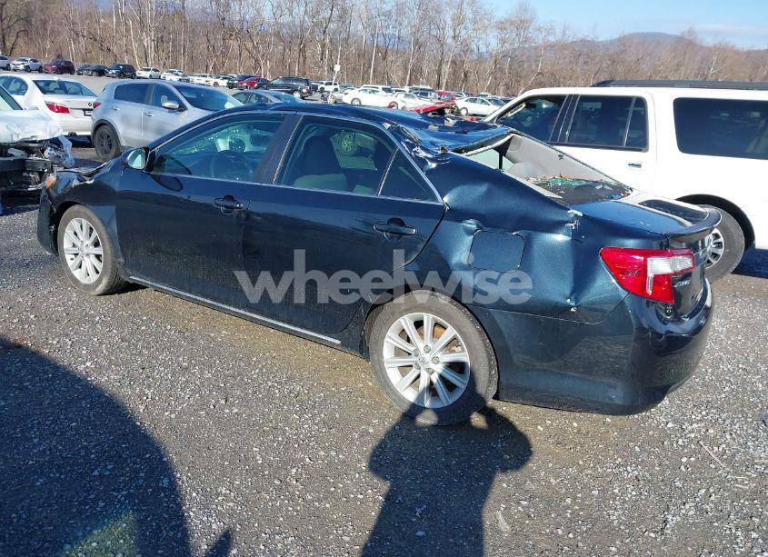 Photo 3 of 2014 Toyota Camry XLE (VIN 4T4BF1FKXER349223)