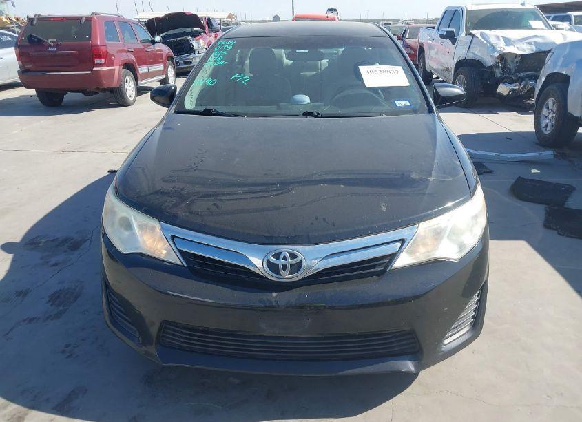 Photo 13 of 2014 Toyota Camry LE (VIN 4T4BF1FKXER356477)