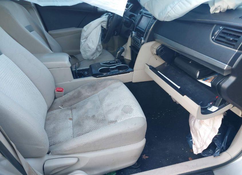 Photo 5 of 2014 Toyota Camry LE (VIN 4T4BF1FKXER366149)