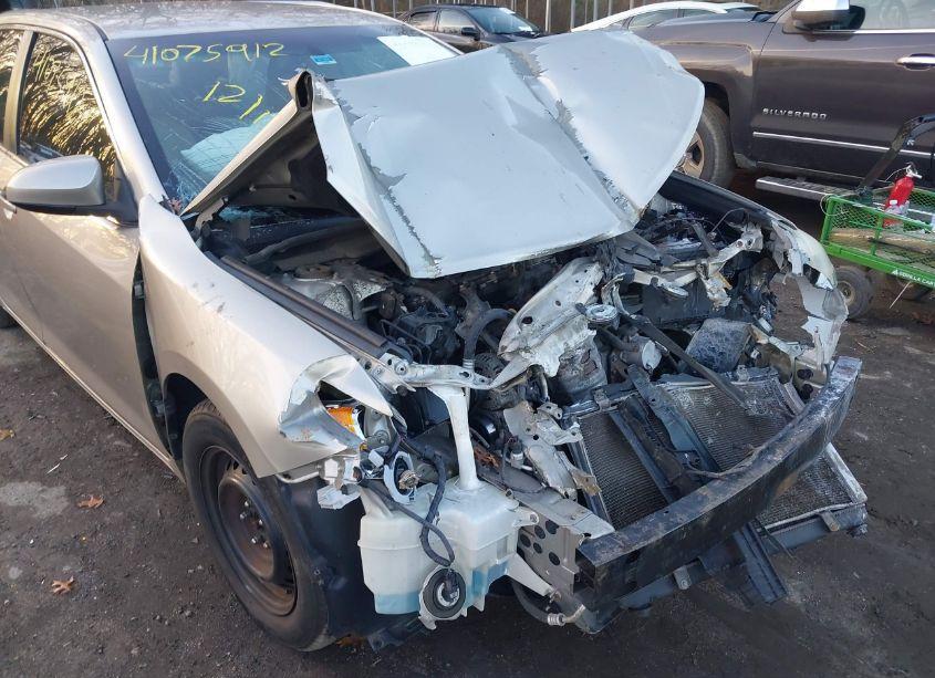 Photo 6 of 2014 Toyota Camry LE (VIN 4T4BF1FKXER366149)