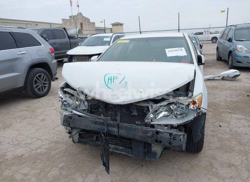 Photo 12 of 2014 Toyota Camry LE (VIN 4T4BF1FKXER383100)