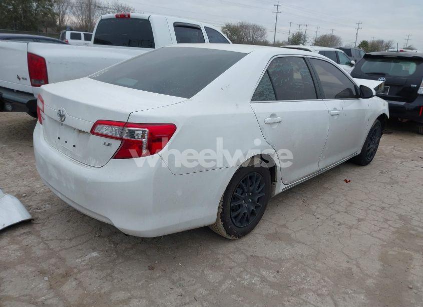 Photo 4 of 2014 Toyota Camry LE (VIN 4T4BF1FKXER383100)