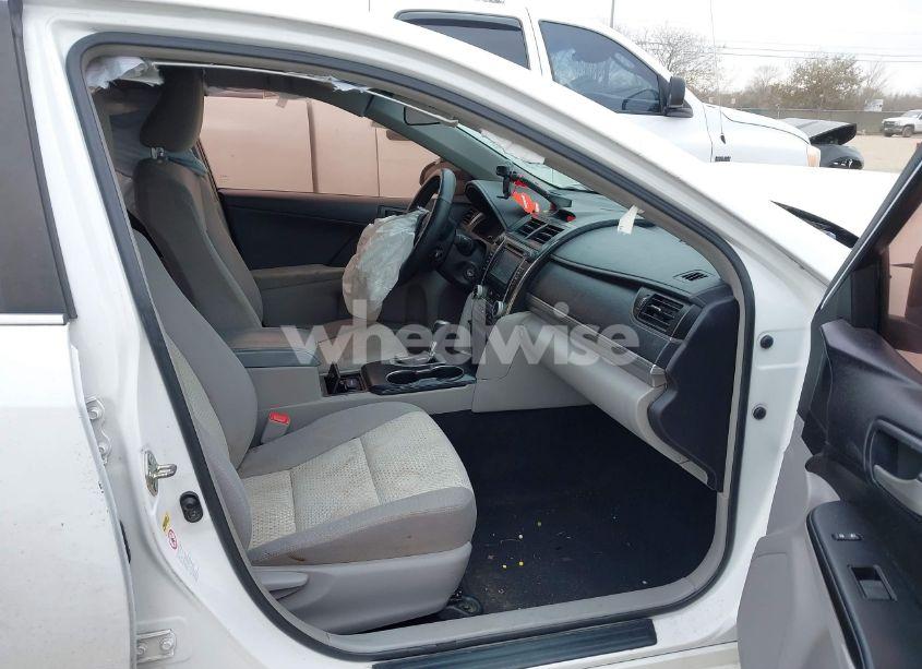 Photo 5 of 2014 Toyota Camry LE (VIN 4T4BF1FKXER383100)