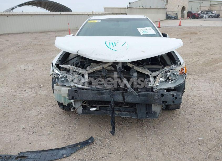 Photo 6 of 2014 Toyota Camry LE (VIN 4T4BF1FKXER383100)