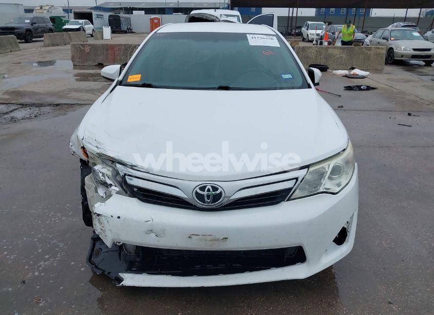 Photo 12 of 2014 Toyota Camry LE (VIN 4T4BF1FKXER397031)