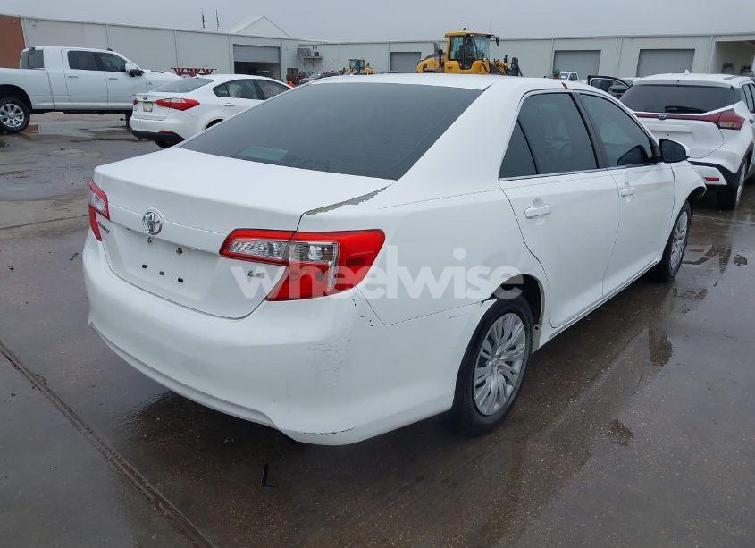 Photo 4 of 2014 Toyota Camry LE (VIN 4T4BF1FKXER397031)
