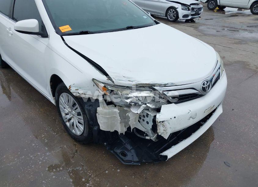 Photo 6 of 2014 Toyota Camry LE (VIN 4T4BF1FKXER397031)