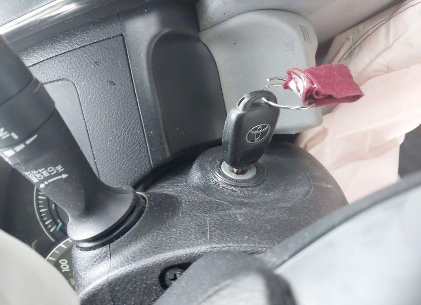 Photo 11 of 2014 Toyota Camry LE (VIN 4T4BF1FKXER402521)