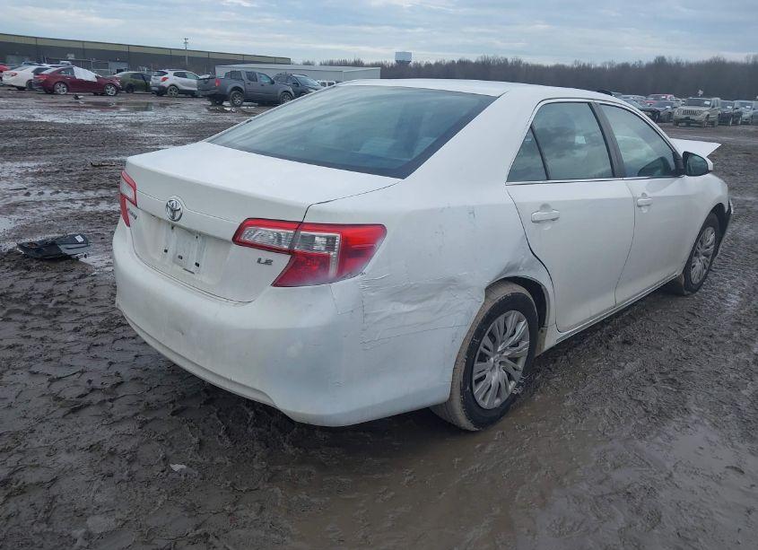 Photo 4 of 2014 Toyota Camry LE (VIN 4T4BF1FKXER402521)